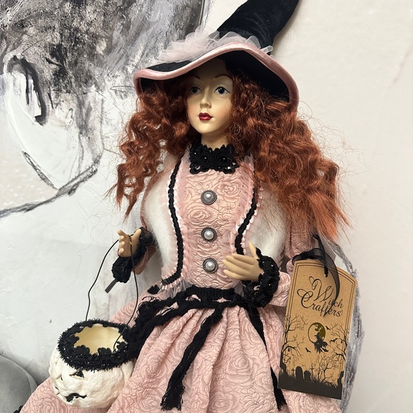Halloween pink trick or treat witch - Picture 1 of 4
